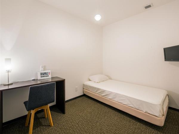 Capsule Hotel Cube Hiroshima : photo 2 de la chambre chambre de luxe avec douche et toilettes communes - réservée aux femmes