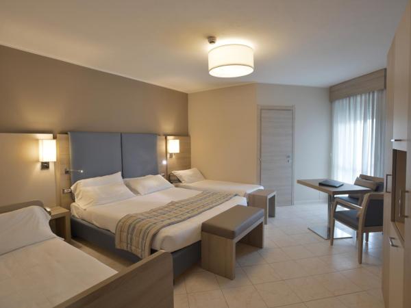 Alma di Alghero Hotel : photo 2 de la chambre chambre quadruple standard