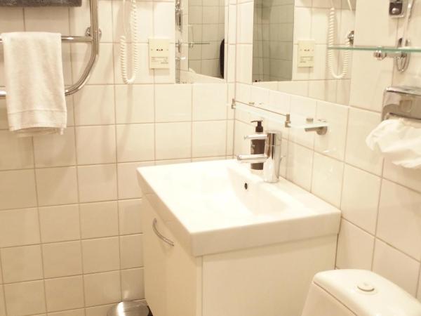 Clarion Collection Hotel Wellington : photo 4 de la chambre chambre simple standard avec repas du soir