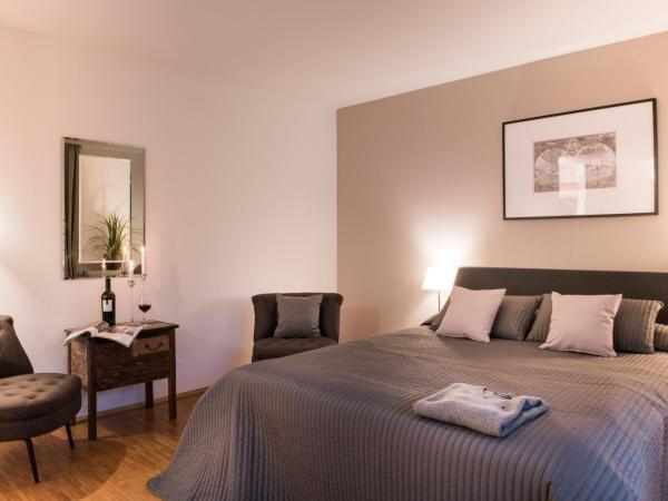 Parkside Apartment House : photo 1 de la chambre appartement avec terrasse