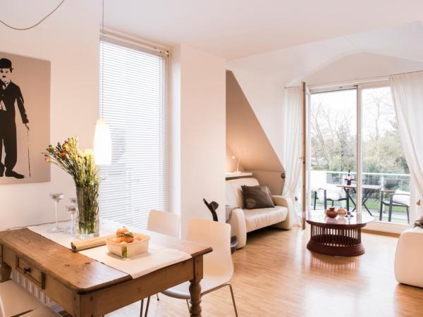 Parkside Apartment House : photo 2 de la chambre appartement 1 chambre avec balcon