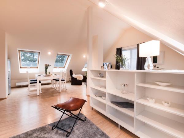 Parkside Apartment House : photo 4 de la chambre appartement mansardé