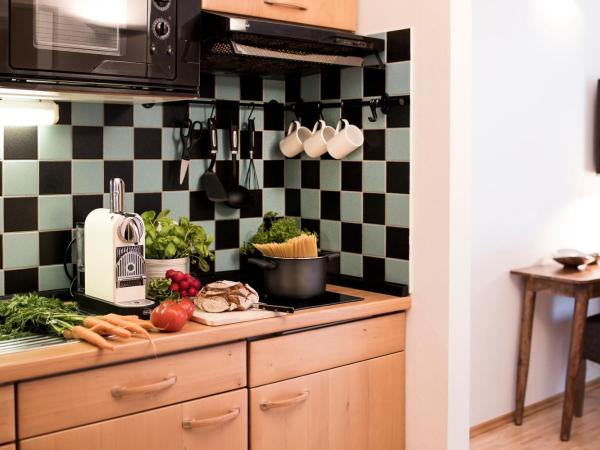 Parkside Apartment House : photo 4 de la chambre appartement avec terrasse