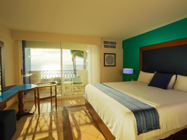 Crown Paradise Golden All Inclusive Resort - Adults Only : photo 6 de la chambre chambre de luxe front de mer