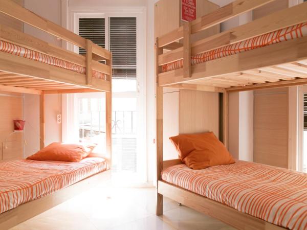 Chinitas Urban Hostel : photo 1 de la chambre lit dans dortoir pour femmes de 4 lits