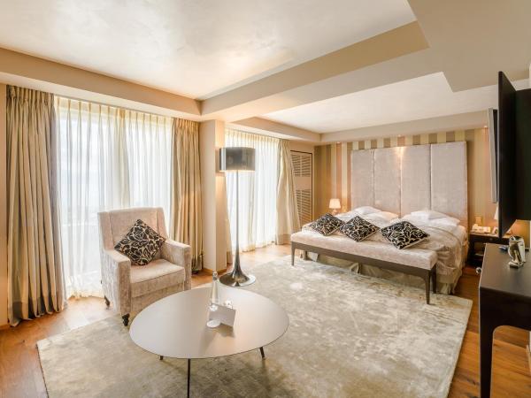Lausanne Palace : photo 3 de la chambre suite junior - vue sur lac