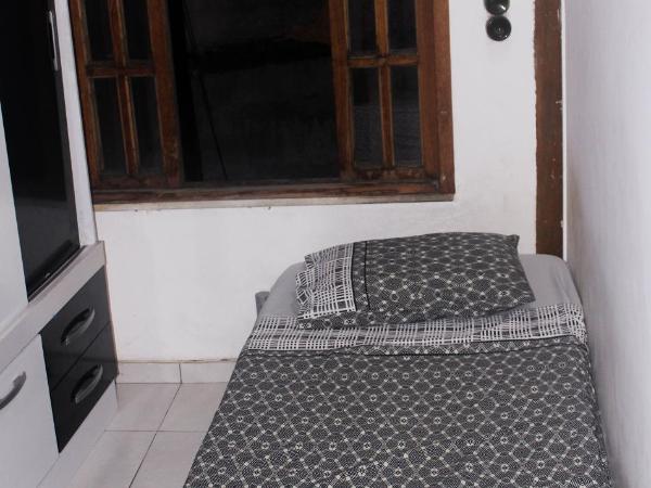 Mar da Babilônia Hostel : photo 1 de la chambre chambre simple avec salle de bains commune
