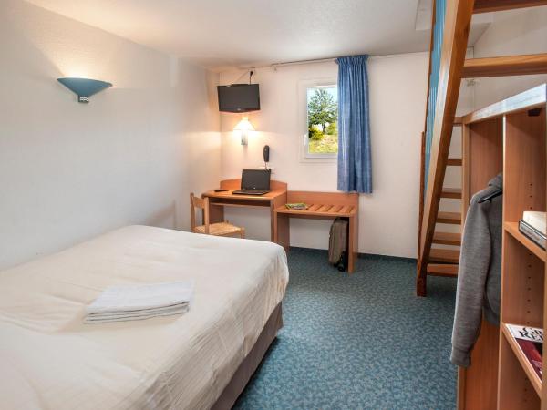 Brit Hotel Essentiel Saint-Flour : photo 3 de la chambre chambre familiale (4 personnes)