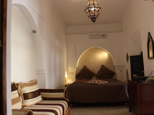 Riad Jnan El Cadi : photo 6 de la chambre chambre double de luxe - vue sur terrasse