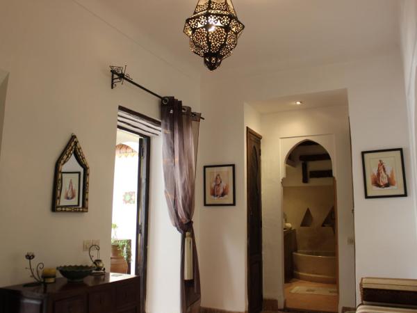 Riad Jnan El Cadi : photo 8 de la chambre chambre double de luxe - vue sur terrasse