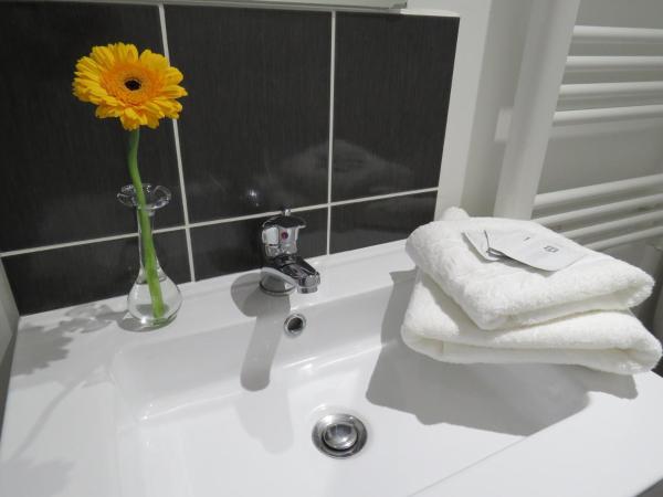 Hôtel Le Saint Patrice : photo 3 de la chambre chambre double