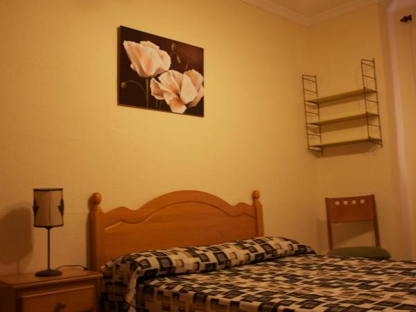 Pensión Matilde : photo 7 de la chambre chambre double ou lits jumeaux