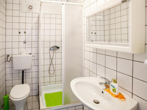 Friendly People's Guest House : photo 2 de la chambre studio