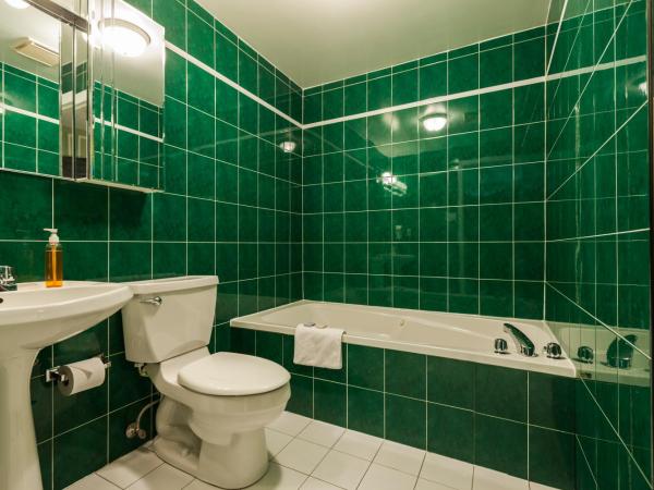 Hotel Chateau de l'Argoat : photo 4 de la chambre chambre double supérieure avec deux lits doubles