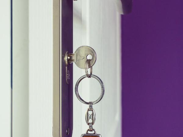 Retro Hostel : photo 3 de la chambre chambre lits jumeaux avec salle de bains commune