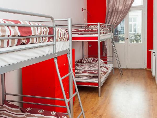 Retro Hostel : photo 3 de la chambre lit dans dortoir mixte de 6 lits