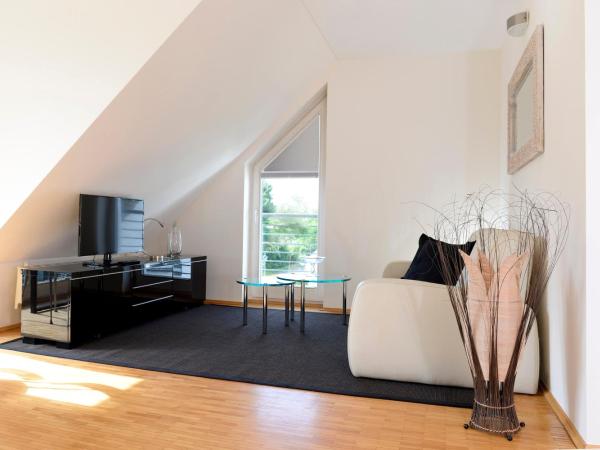 Parkside Apartment House : photo 2 de la chambre appartement en duplex avec balcon