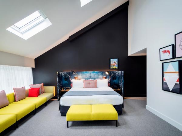Ovolo Woolloomooloo : photo 1 de la chambre chambre lit king-size de luxe - deluxaroo