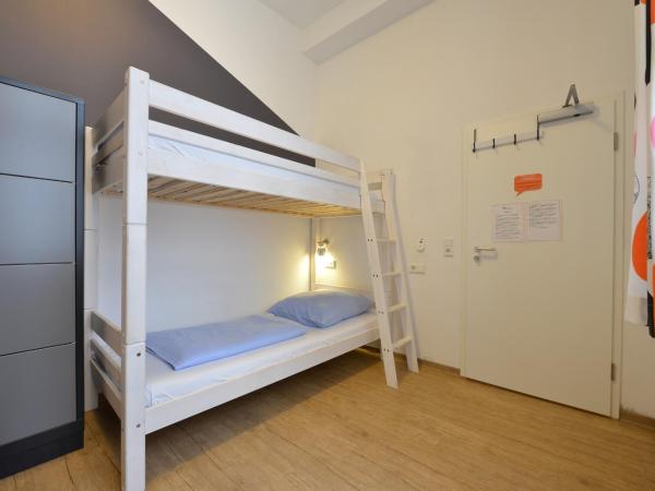 Townside Hostel Bremen : photo 2 de la chambre lit dans dortoir mixte de 4 lits (2 lits superposés)