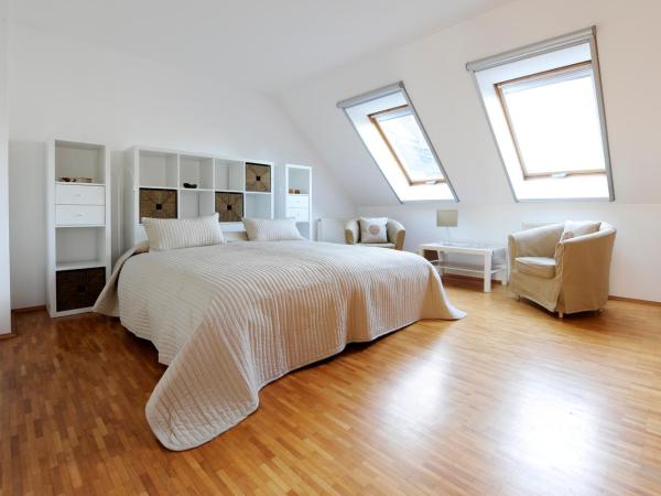 Parkside Apartment House : photo 5 de la chambre appartement 1 chambre avec balcon