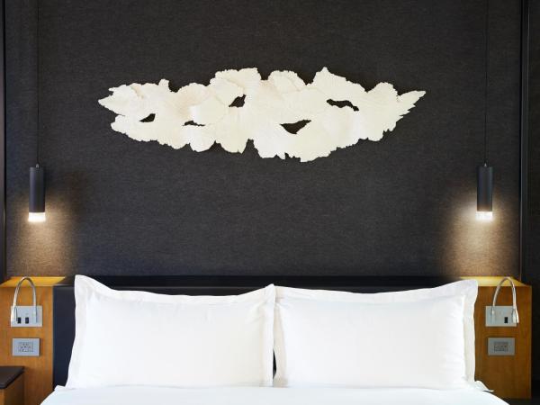 Le Germain Hotel Toronto : photo 4 de la chambre chambre lit queen-size classique