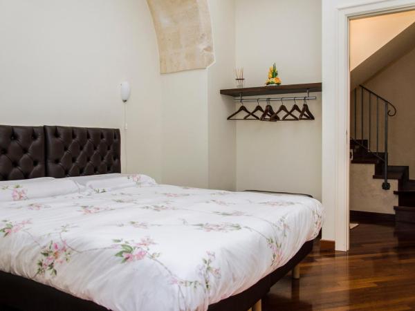 Alla dimora di Chiara Suite and Rooms : photo 4 de la chambre petite chambre double