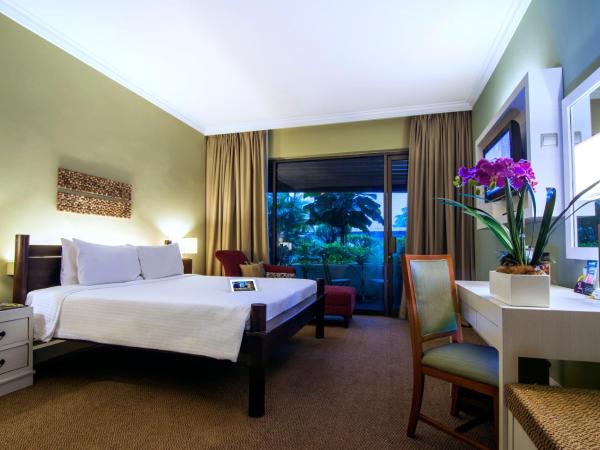 Corus Hotel Kuala Lumpur : photo 1 de la chambre chambre lit king-size paradise cabana