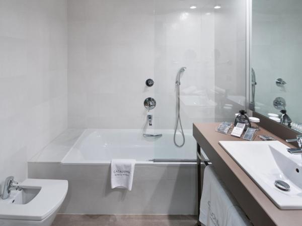 Catalonia Catedral : photo 4 de la chambre chambre triple