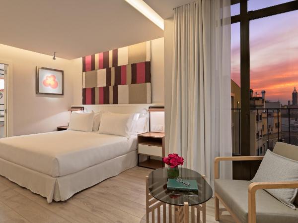 H10 Cubik 4* Sup : photo 2 de la chambre suite - vue sur ville
