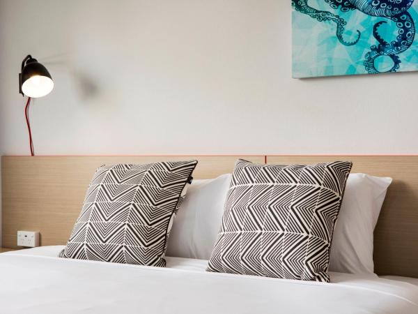 Greenacre Hotel : photo 1 de la chambre chambre lit king-size ou lits jumeaux avec salle de bains commune