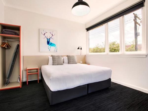 Greenacre Hotel : photo 3 de la chambre chambre familiale avec salle de bains commune