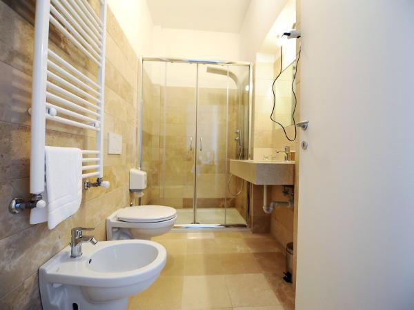 Vista Sui Sassi Guest House : photo 9 de la chambre suite junior avec balcon et vue