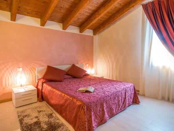 Agriturismo Ca' La Pergola : photo 1 de la chambre chambre double - vue sur jardin