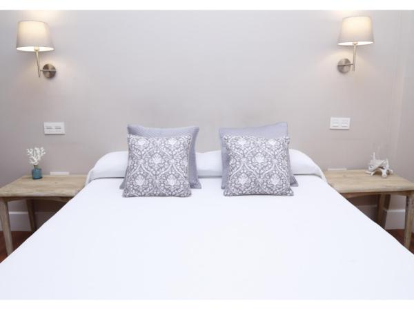 Hi Valencia Boutique : photo 8 de la chambre chambre lit queen-size standard avec salle de bains privative