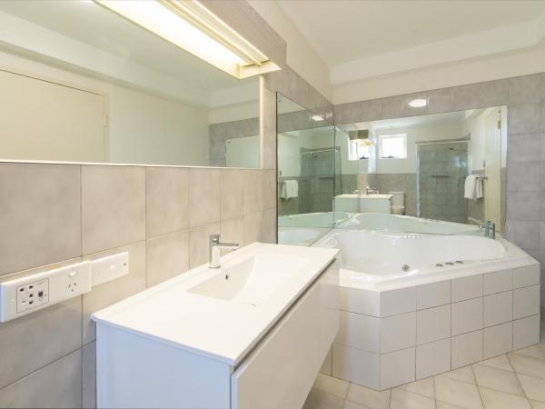 Adelaide Royal Coach : photo 1 de la chambre suite familiale avec bain à remous