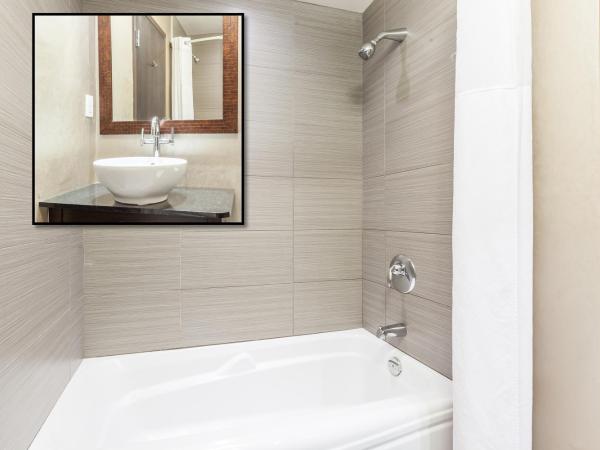 Hotel Ambassadeur et Suites : photo 1 de la chambre chambre double Économique avec 2 lits doubles 