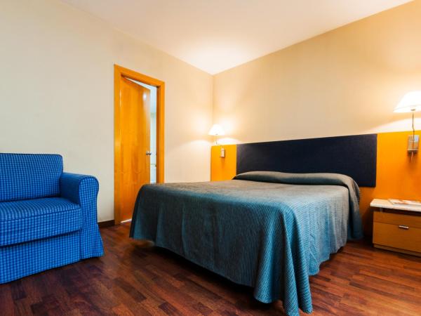 Hotel Villacarlos : photo 5 de la chambre chambre double ou lits jumeaux