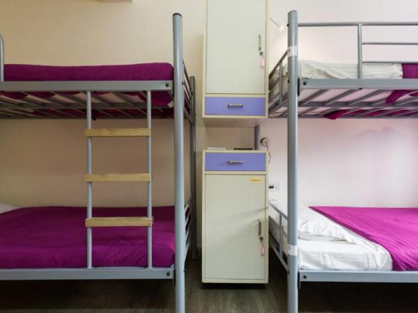 Joey's Hostel Delhi : photo 8 de la chambre lit dans dortoir mixte de 4 lits