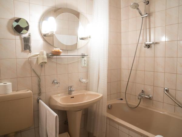 Hotel Bajazzo : photo 10 de la chambre chambre double classique