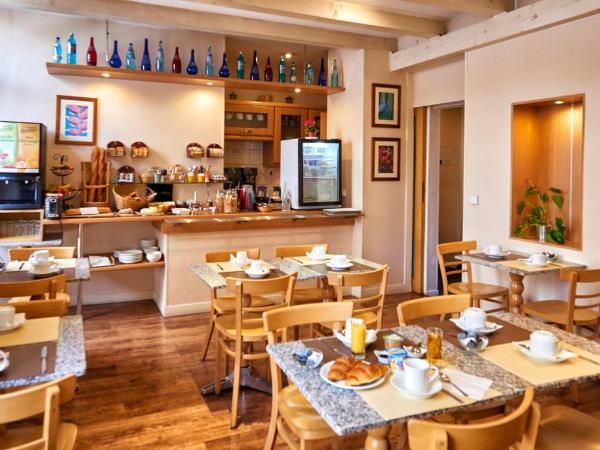 Hôtel du Nord : photo 4 de la chambre chambre familiale (2 adultes et 2 enfants)