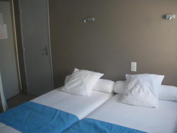 Hotel Du Port : photo 2 de la chambre chambre familiale classique 