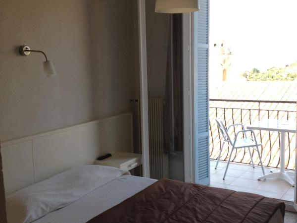 Hotel Cyrnos : photo 3 de la chambre chambre double avec balcon - vue sur mer