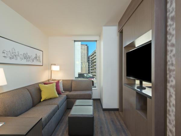 Hyatt House Denver/Downtown : photo 6 de la chambre suite studio lit king-size avec canapé-lit - Étage supérieur 