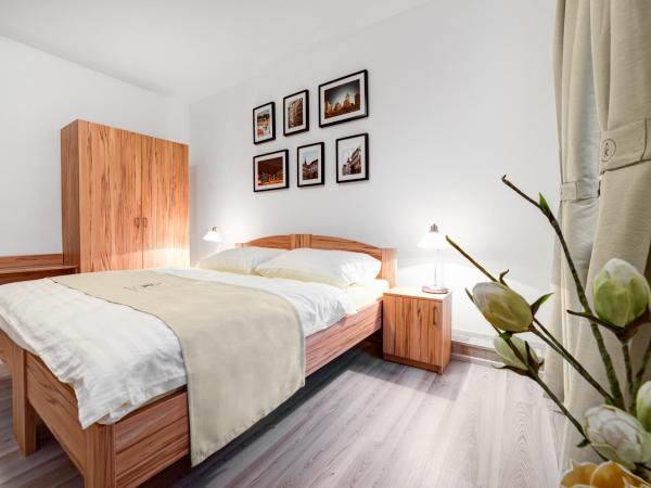 Penzion Královská Cesta : photo 1 de la chambre chambre double ou lits jumeaux avec salle de bains privative