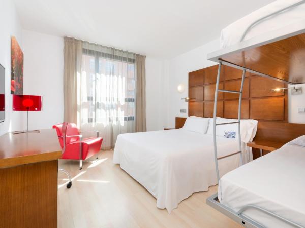 Hotel Zentral Ave : photo 5 de la chambre chambre familiale (2 adultes et 2 enfants)