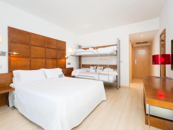 Hotel Zentral Ave : photo 4 de la chambre chambre familiale (2 adultes et 2 enfants)