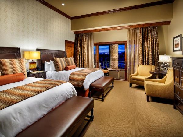 Flying Horse Resort & Club : photo 4 de la chambre chambre avec 2 grands lits queen-size