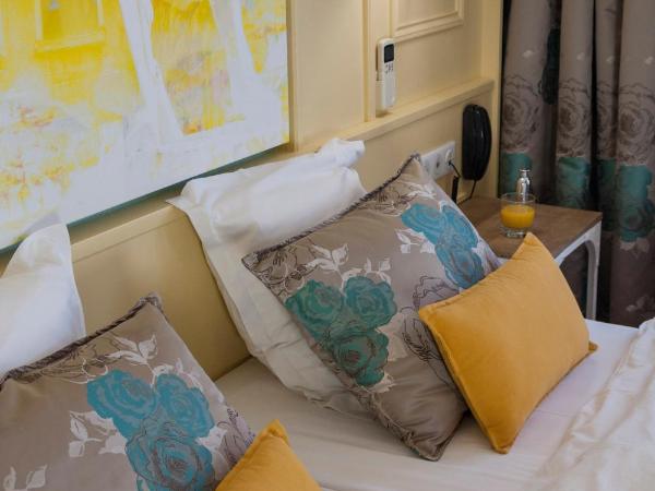 Hotel Roses : photo 1 de la chambre chambre double