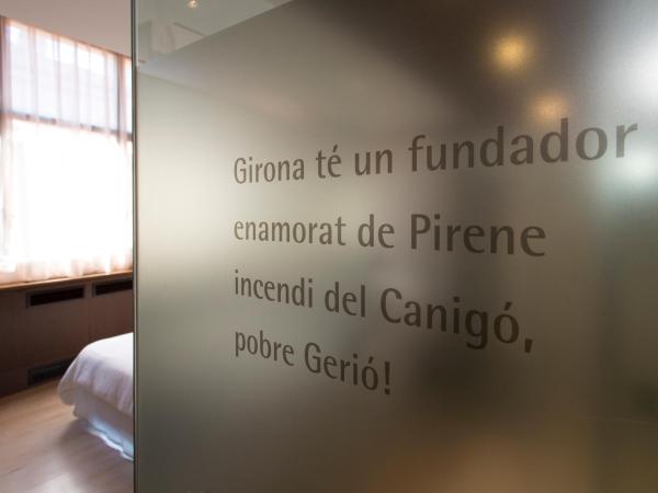 Hotel Museu Llegendes de Girona : photo 9 de la chambre chambre double ou lits jumeaux