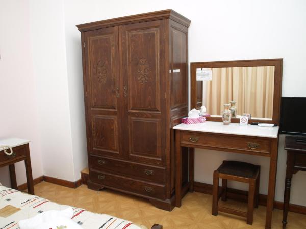 Acropolis House : photo 5 de la chambre chambre familiale avec balcon